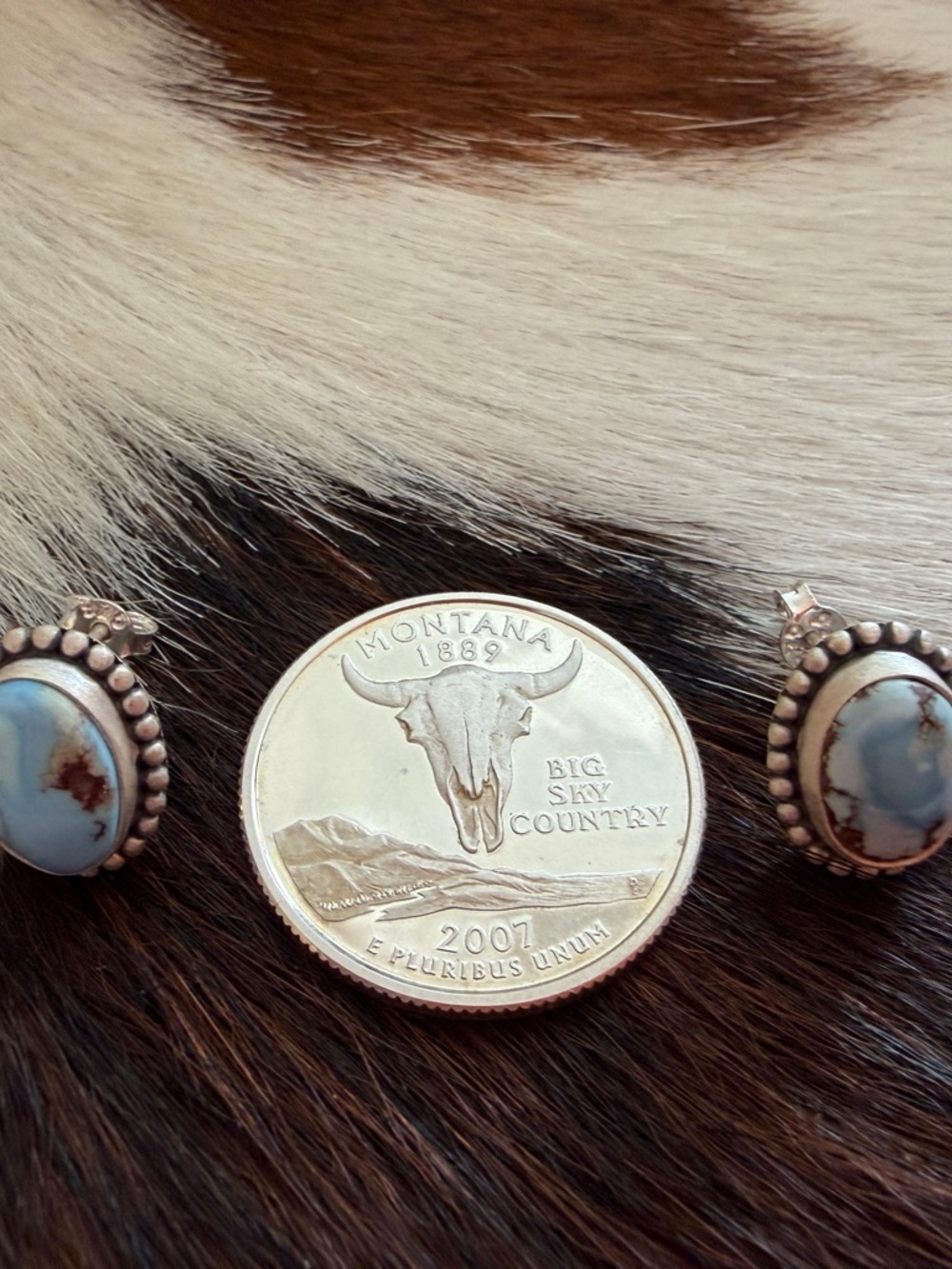 ❤️ Golden Hills Turquoise Navajo Style Matte Sterling Silver Stud Earrings .52”L - Picture 10 of 16